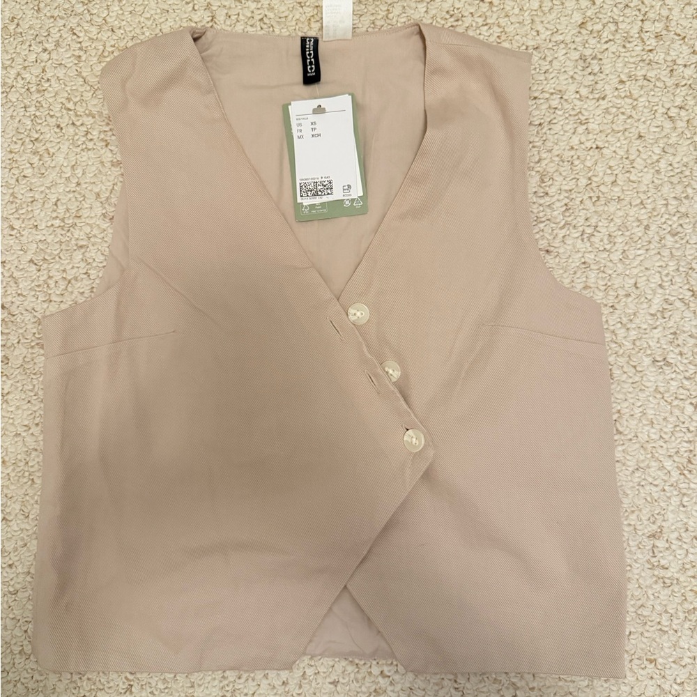 H&M sweater vest
